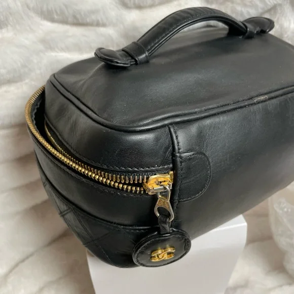 Chanel leather vanity EUC - Picture 4 of 5